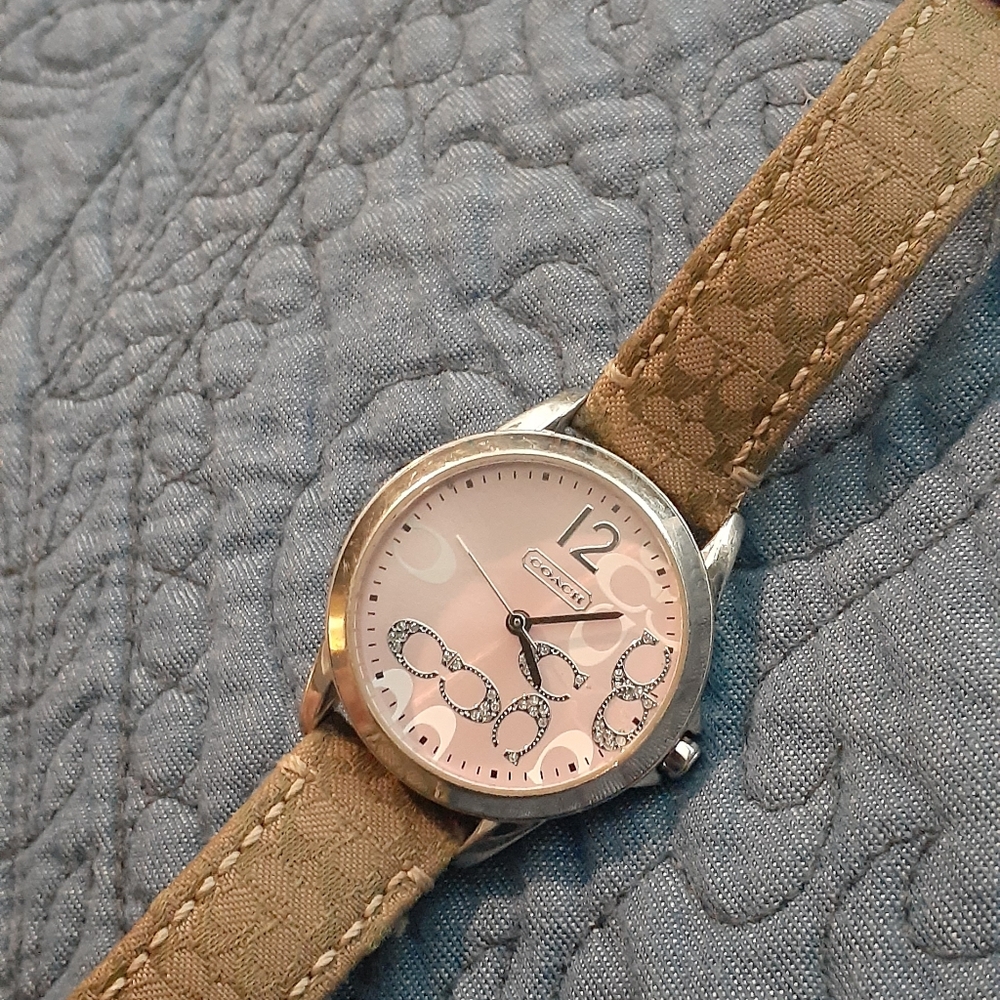 Coach khaki signature watch with pink acce…